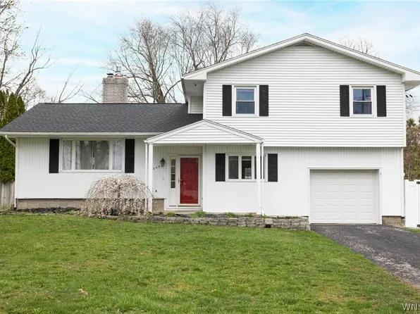 208 Trumbull Pkwy, Batavia, NY 14020