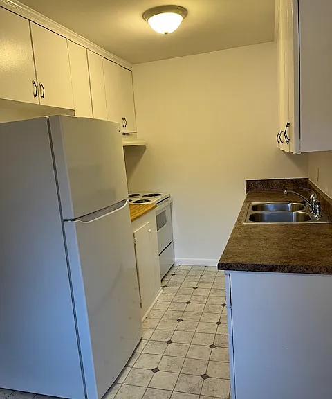 550 Harding Pl #D105 — Photo 4