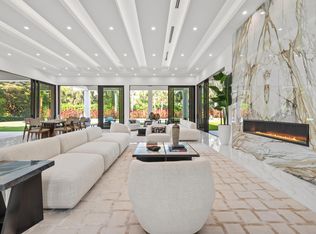 8235 Twin Lake Dr, Boca Raton, FL 33496