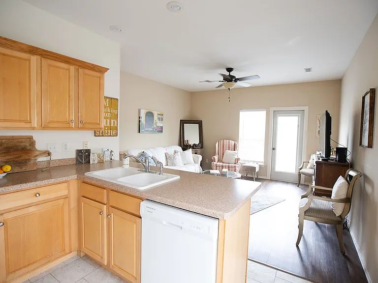 Enclave Apartmants — Photo 7
