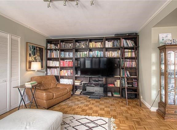 4th image of 310 W 49th St APT 803