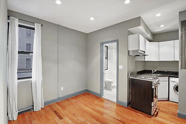1st image of 20 Avenue A APT 2E