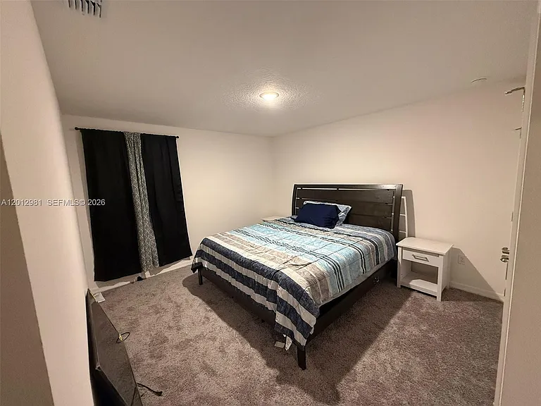 1557 SW Dycus Ave — Photo 9