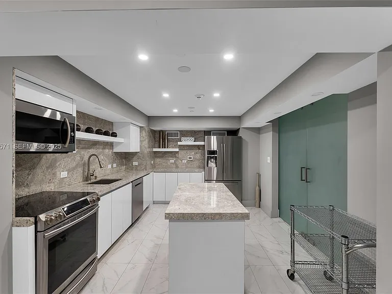 3535 S Ocean Dr #2102 — Photo 61