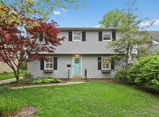 118 N Beverly St, Wheaton, IL 60187