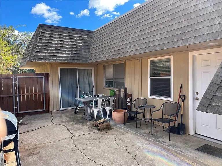 2214 Vanderbilt Ct — Photo 13
