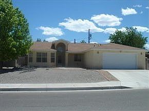1st image of 4504 Driftwood Ave NW