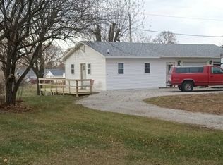 44 Lafayette St, Saunemin, IL 61769