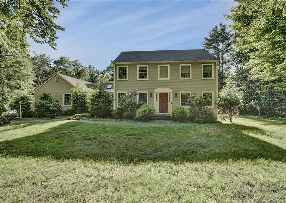1st image of 7 Karen Ct