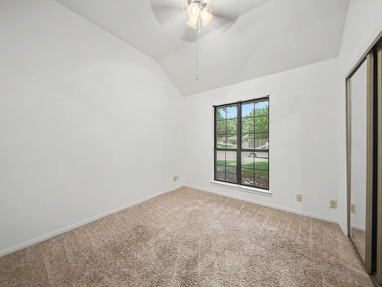 4522 Lone Star Trl — Photo 20