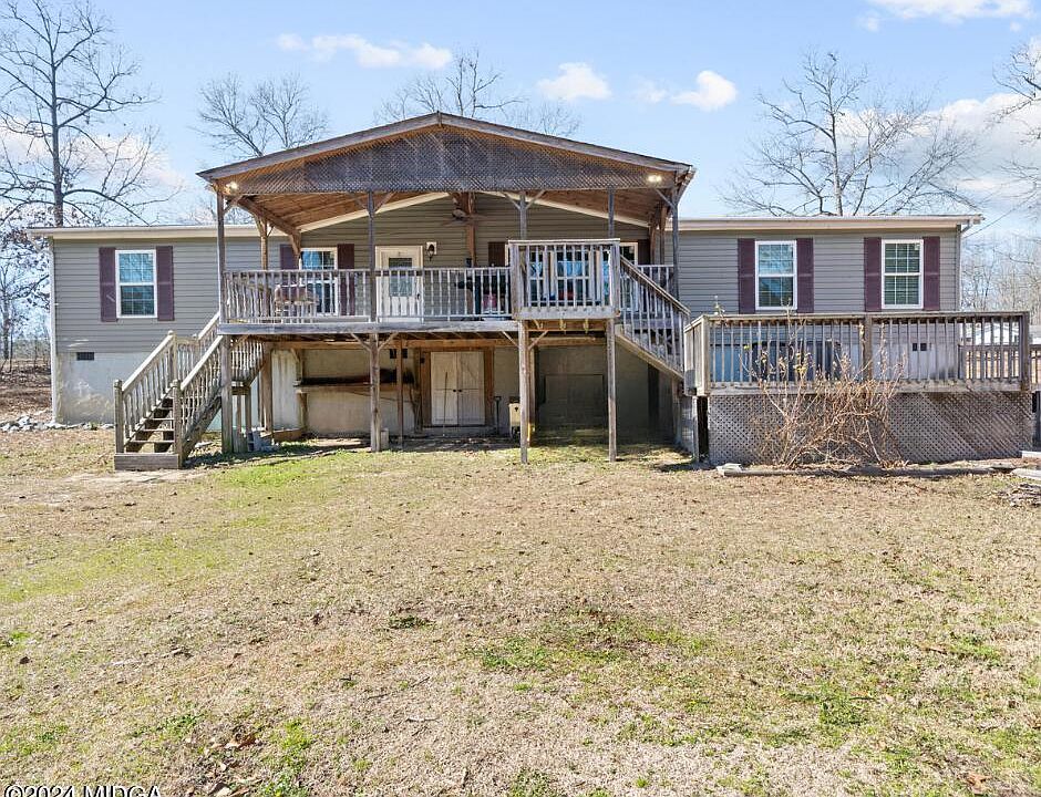 2nd image of 626 Chapman Rd