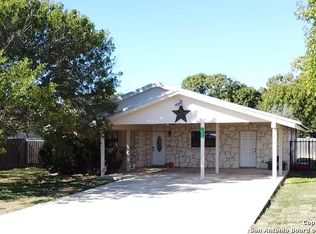 1408 33rd Street, Hondo, TX 78861