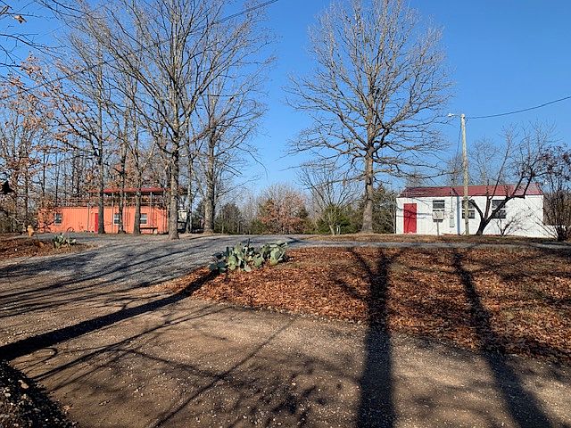 1st image of 611 Fry Rd