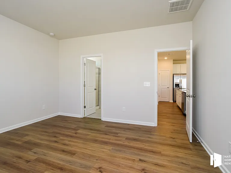 15126 Lake Ridge Rd — Photo 7