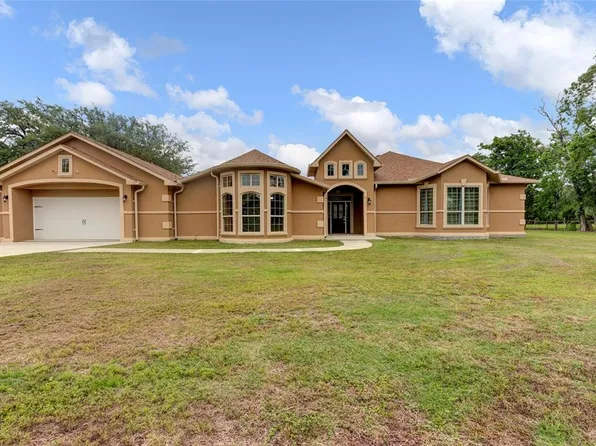 807 Steele Road, Highlands, TX 77562