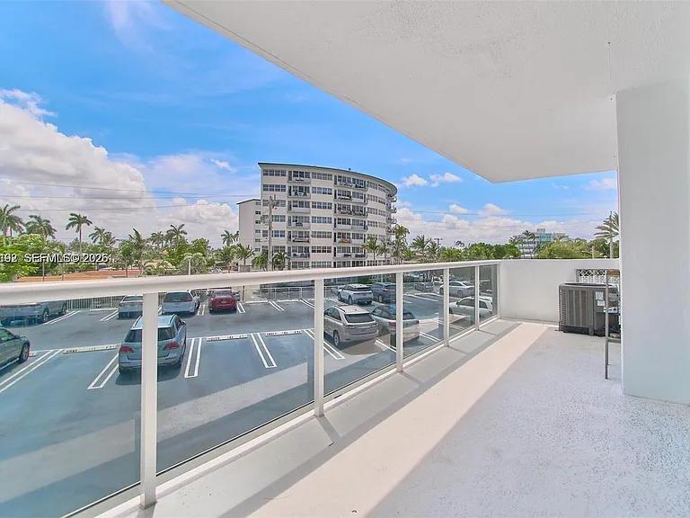 2715 N Ocean Blvd #2E — Photo 9