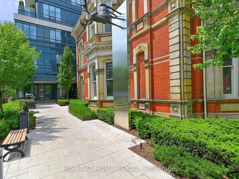 28 Linden St #1405 — Photo 9
