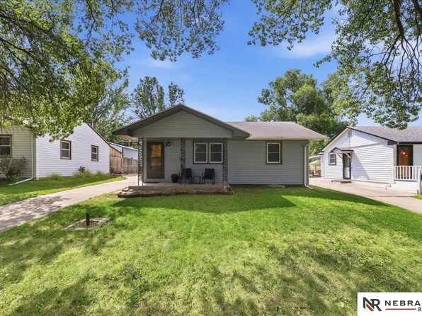 6119 Hartley St, Lincoln, NE 68507