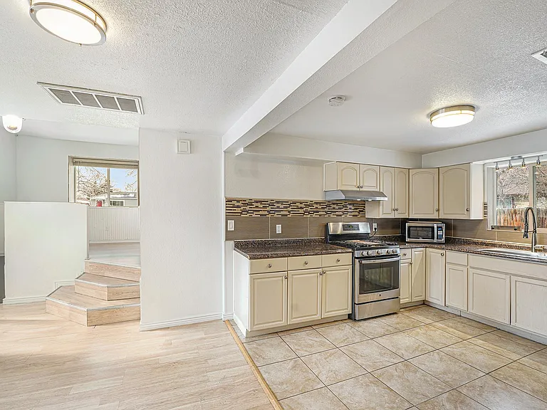 444 Lowell Blvd — Photo 8