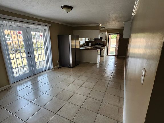 4th image of 6147 Wynnwood Dr