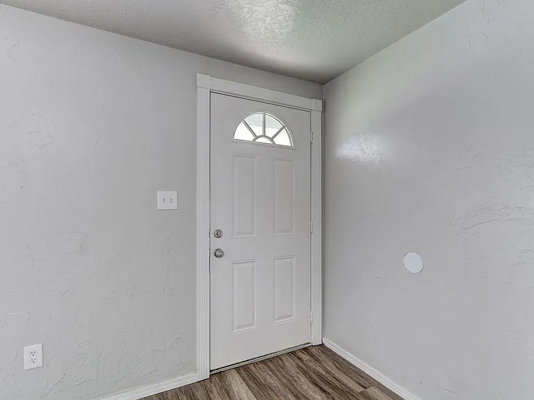 1904 Cherry Ln — Photo 30