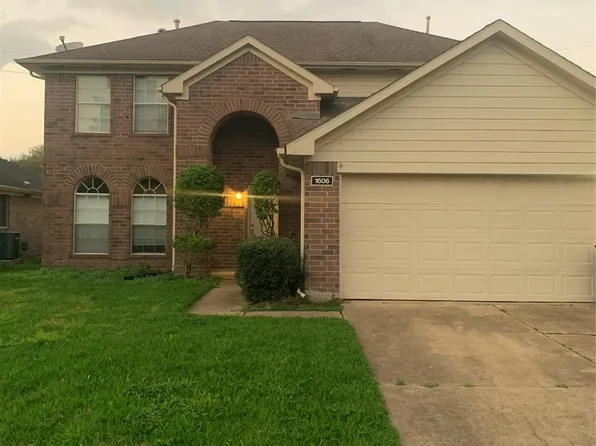 1606 Misty Fawn Ln, Fresno, TX 77545