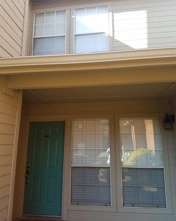 1st image of 1441 Meadowood Village Dr