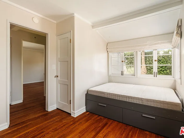 3008 Motor Ave — Photo 10