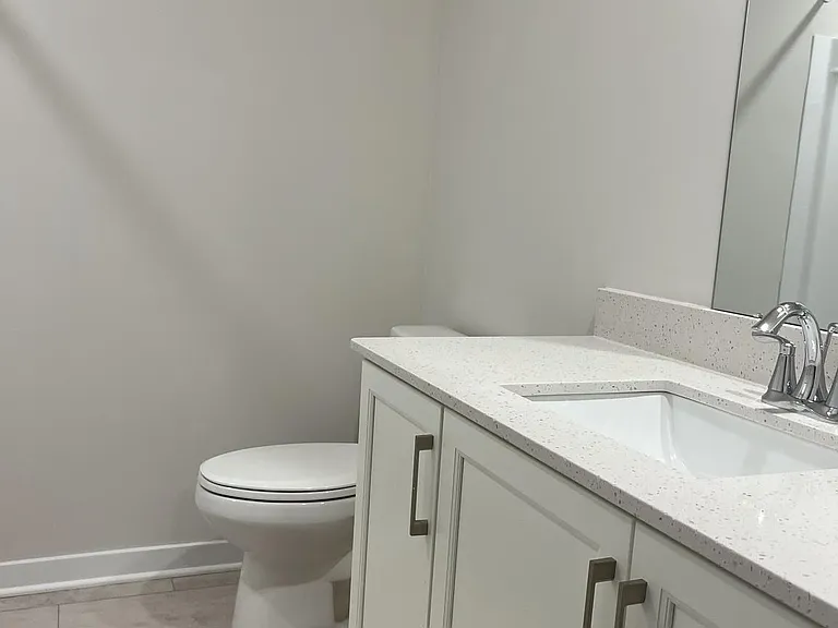 114 Continental Way — Photo 31