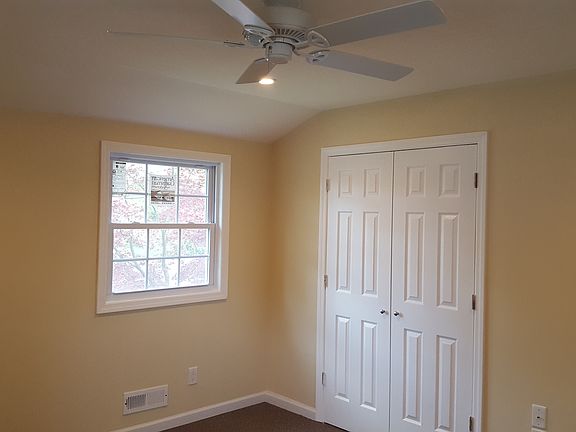 4th image of 11 Evelyn Dr