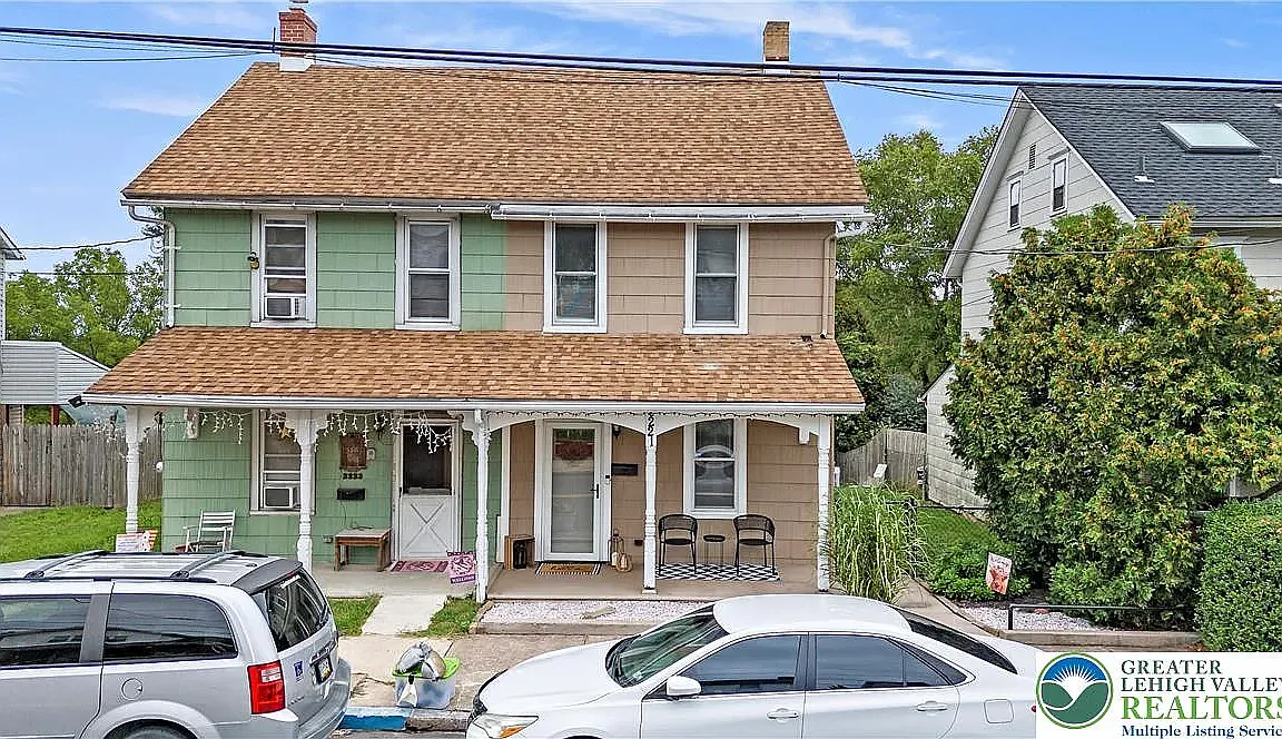 3 bed, 1.5 bath, 1168 sqft, $2,150 — Photo 1