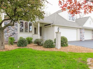 6909 Springtree Ln, Lansing, MI 48917