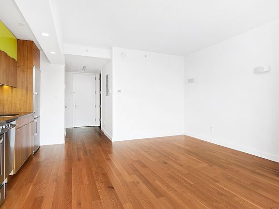 2nd image of 101 Bedford Ave APT B511