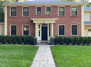 19 Brae Burn Rd, Newton, MA 02466