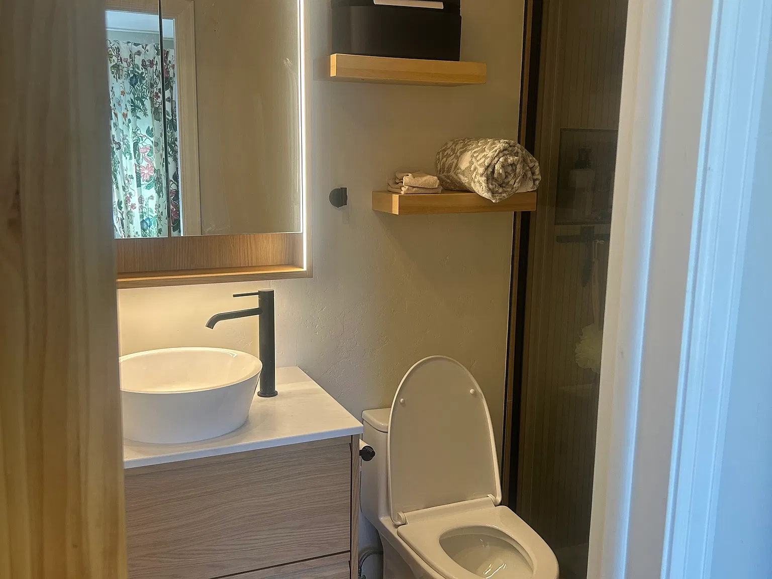 3 bed, 1282 sqft, $6,000 — Photo 3