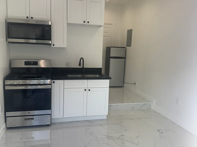 4525 Dunsmore Ave #B — Photo 12