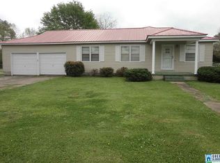 726 Green Acres Dr, Talladega, AL 35160