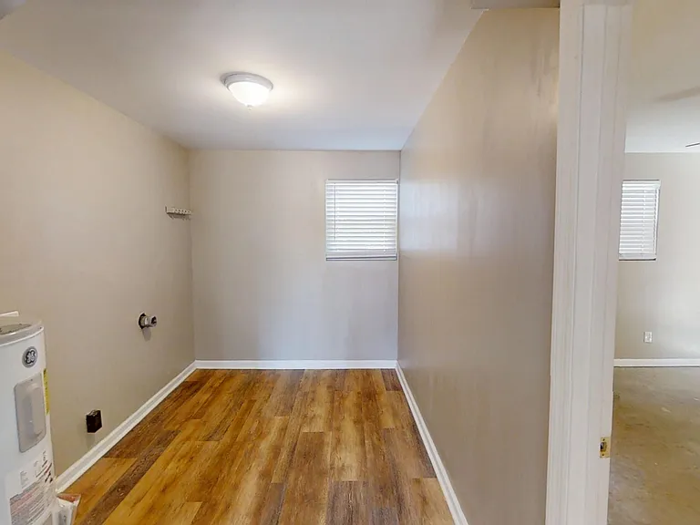 321 Oak Lake Dr — Photo 25