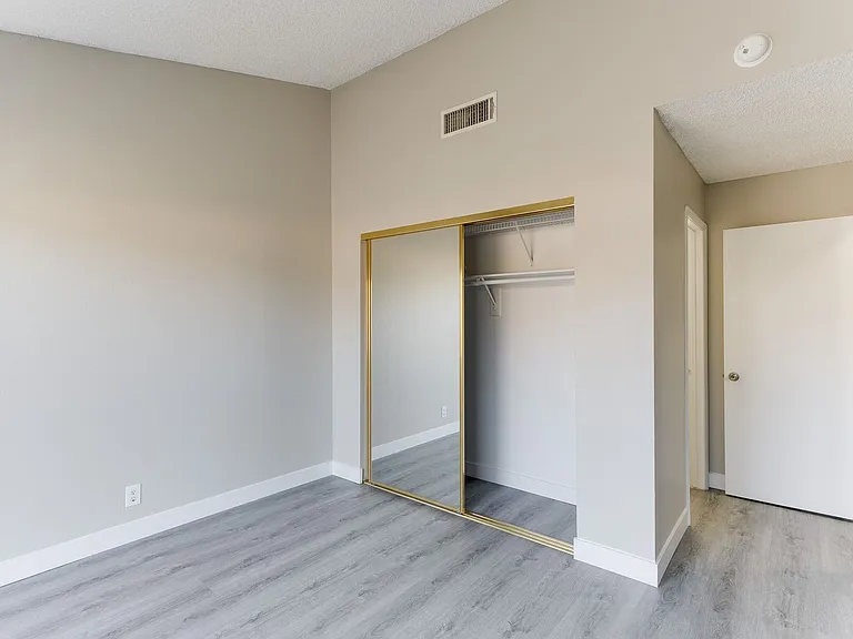 830 N Sloan Ln #202 — Photo 17