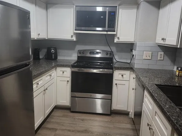 2816 S Bartell Dr APT 4, Houston, TX 77054