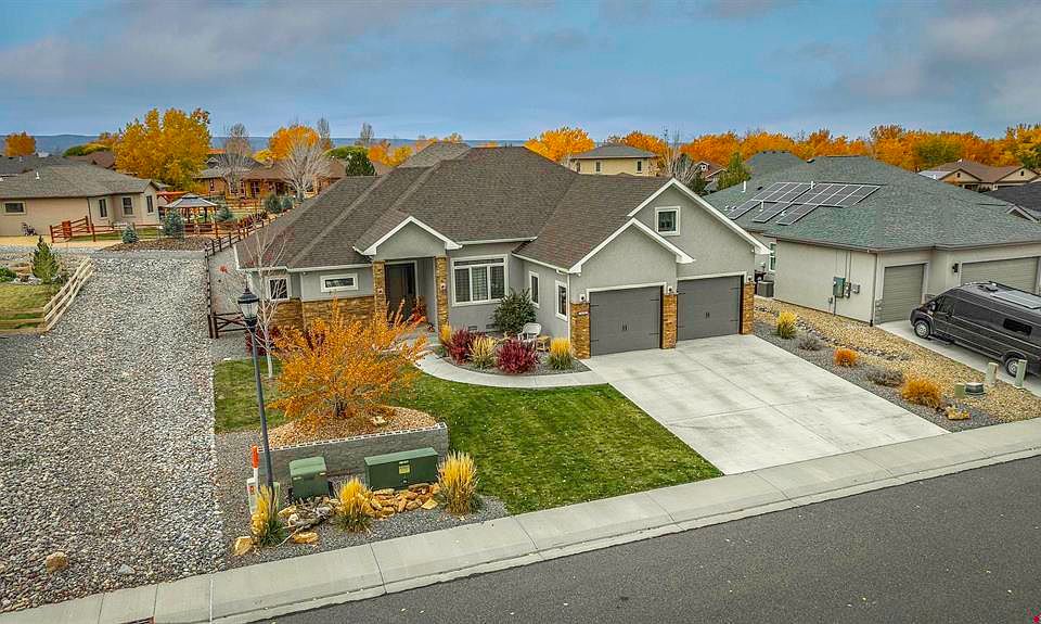 1st image of 3450 Honey Locust Drive