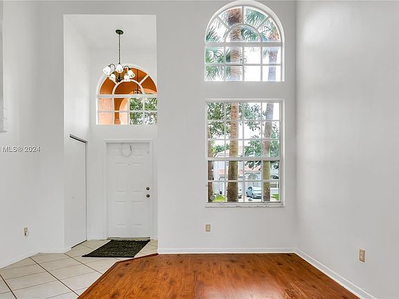 4th image of 15626 NW 12th Mnr