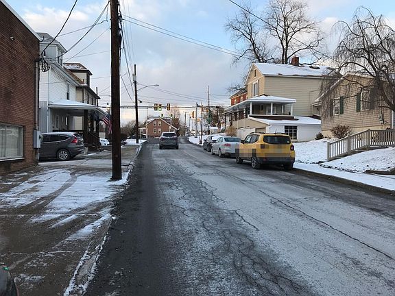 4th image of 215 N Hamilton Ave