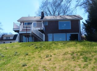 4 Riverview Ct, Washington, MO 63090