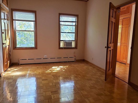 3rd image of 423 Humboldt St #3