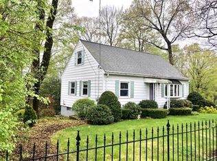 19 Sunset Dr, Leicester, MA 01524