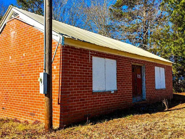 1013 Veterans Pkwy, Barnesville, GA 30204