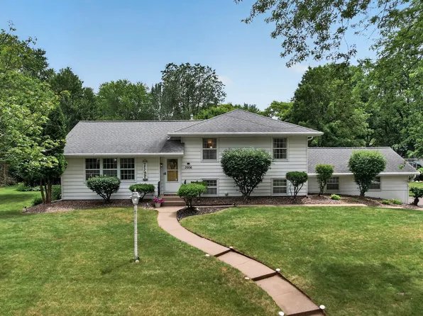 3506 Hilltop St, White Bear Lake, MN 55110