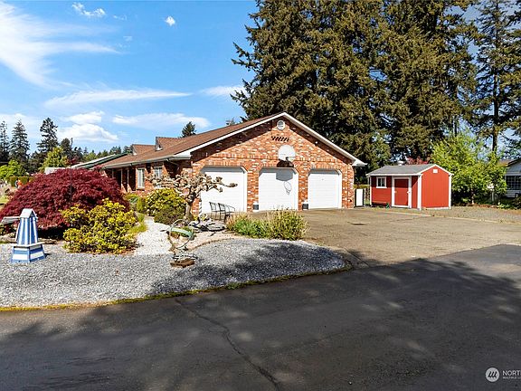 3rd image of 209 180th Street Ct E