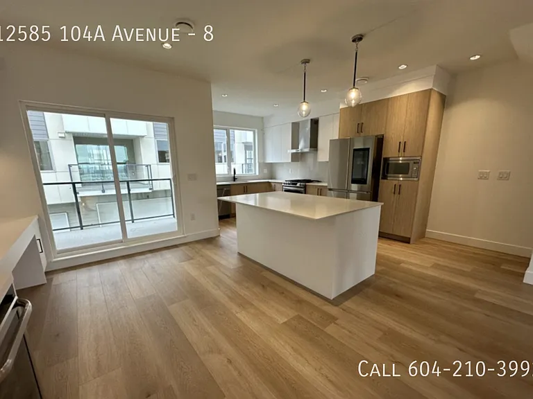 12585 104a Ave #8 — Photo 2